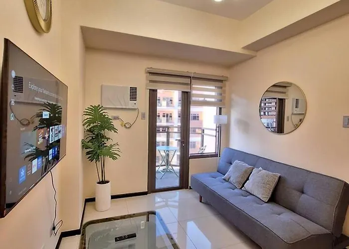 Big 1br Balcony -60sqm-pet -parking -moa,picc,ccp,wtc Apartment *