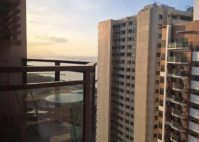 Apartment Big 1br Balcony -60sqm-pet -parking -moa,picc,ccp,wtc *