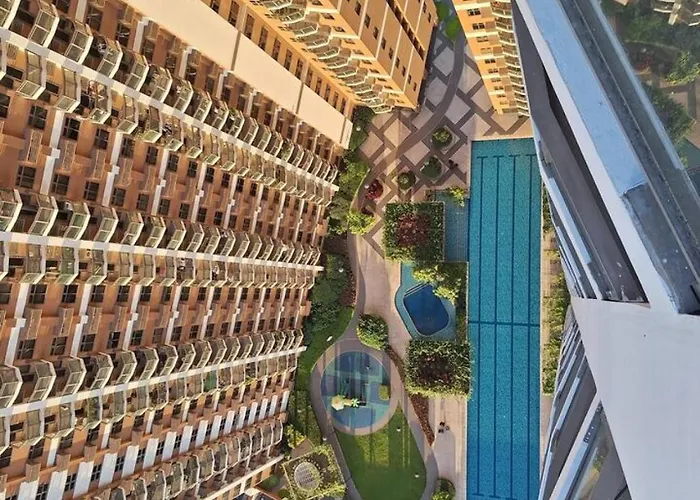 Big 1br Balcony -60sqm-pet -parking -moa,picc,ccp,wtc *