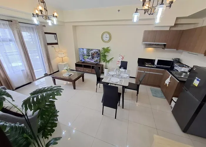 Big 1br Balcony -60sqm-pet -parking -moa,picc,ccp,wtc Apartment *