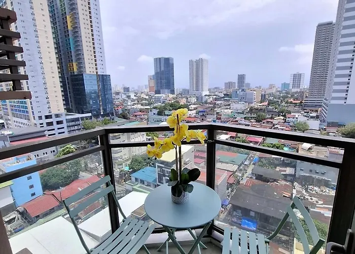 Big 1br Balcony -60sqm-pet -parking -moa,picc,ccp,wtc *