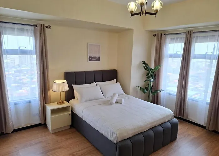 Big 1br Balcony -60sqm-pet -parking -moa,picc,ccp,wtc