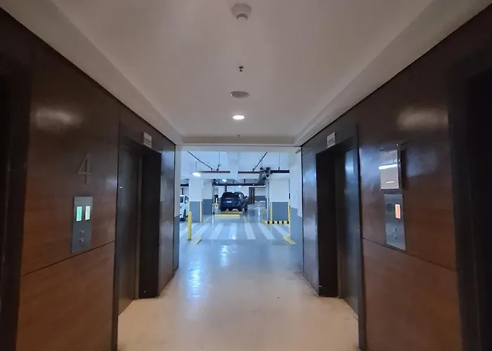 Big 1br Balcony -60sqm-pet -parking -moa,picc,ccp,wtc